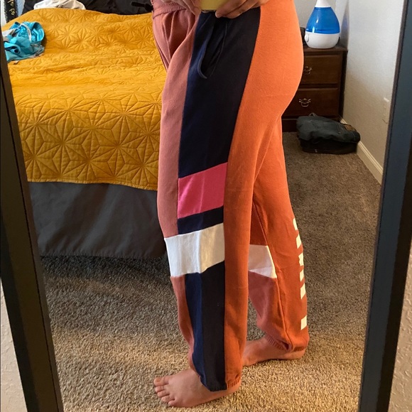 VS PINK sweats - Picture 4 of 8